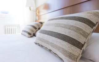 The Ultimate Guide to Choosing the Right Pillow Protector