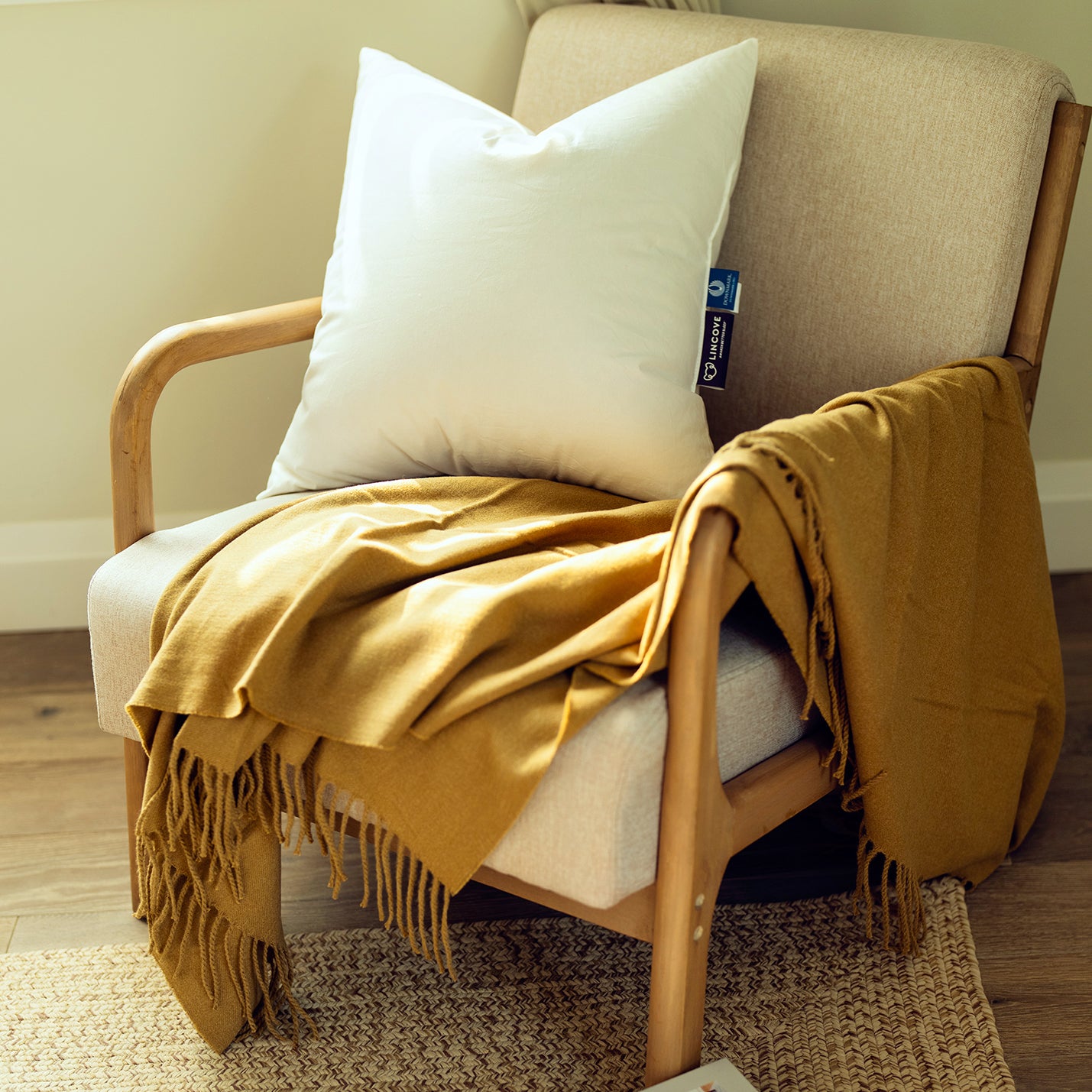 Euro Down Pillow Made in Canada – Lincove